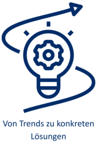 In der Mitte einer Glühbirne ist ein Zahnrad zu sehen. Um die Glühbirne herum windet sich ein Pfeil nach oben. Unter dem Bild steht